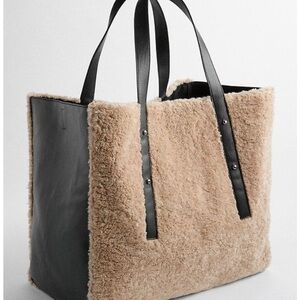 NWOT Gap Sherpa & Vegan Leather Large Open Top Tote
